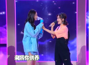 杨幂携新戏《筑梦情缘》登上大本营，身穿“樱桃”牛仔可爱到爆！