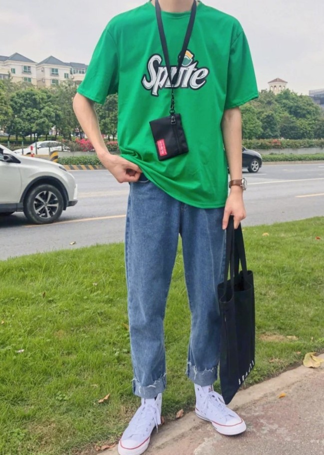 男孩男生的合格穿衣搭配，做女朋友的应该学学