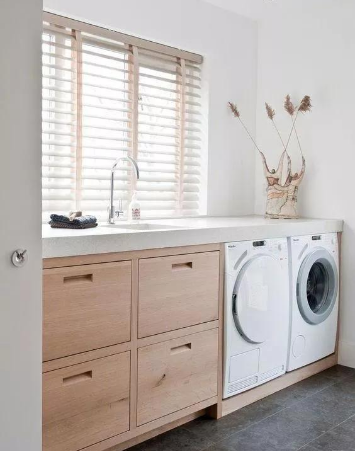 装修时，洗衣机千万别放厨房了，试试放在家里的这几个位置，实用又方便