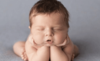 孩子谁对了吗，警惕：这四种常见的睡姿，会让宝宝“越睡越笨‍”‍