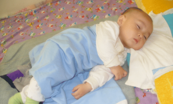 孩子谁对了吗，警惕：这四种常见的睡姿，会让宝宝“越睡越笨‍”‍