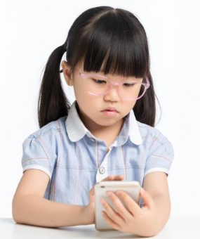 “妈妈，我想玩手机”，高情商做法，让孩子自动放下手机爱上学习